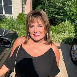 Meet your Posher, Felicia